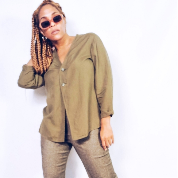 Liz Claiborne Tops - Liz Linen Blouse